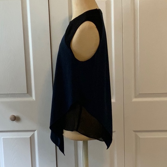 Rachel by Rachel Roy- Sleeveless knit Navy and Black- M- Zip Shoulder - Picture 7 of 11